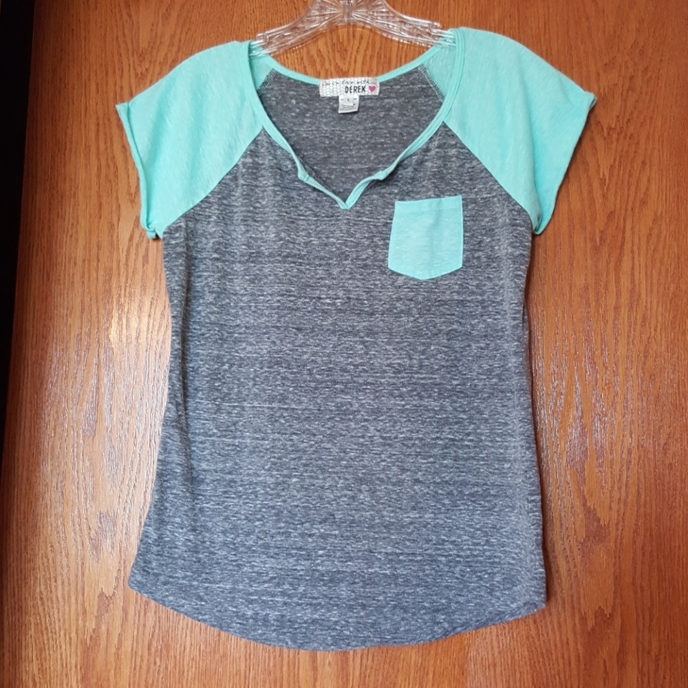 Derek Heart * Split neck, roll slv, jersey style T